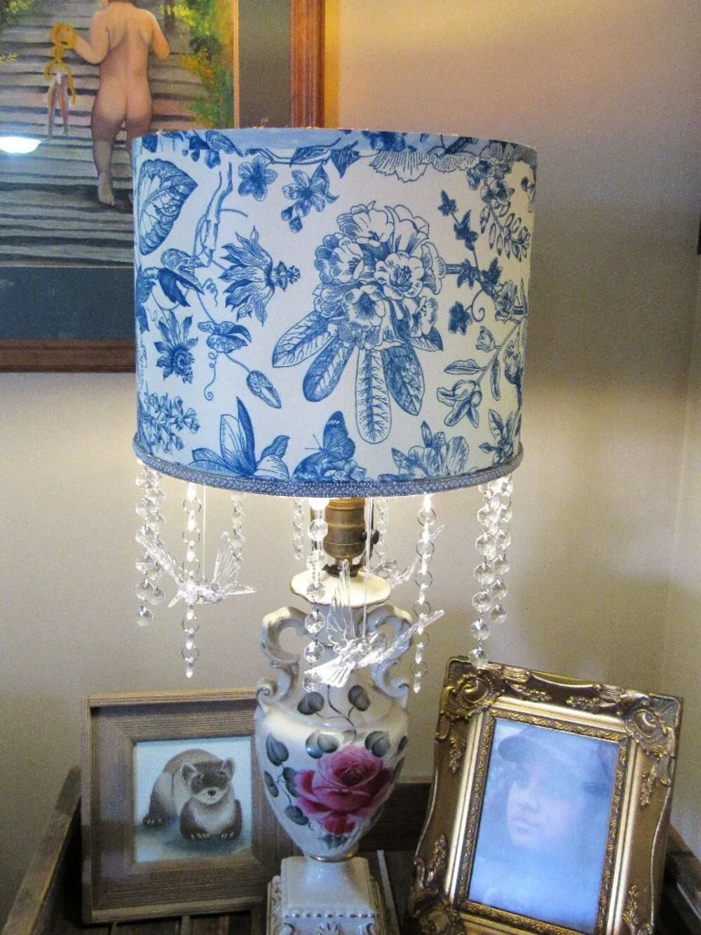 UNIQUE BEAUTIFUL TOILE LAMP SHADE WITH 3 BIRDS + FAUX CRYSTAL HANGING FRINGE